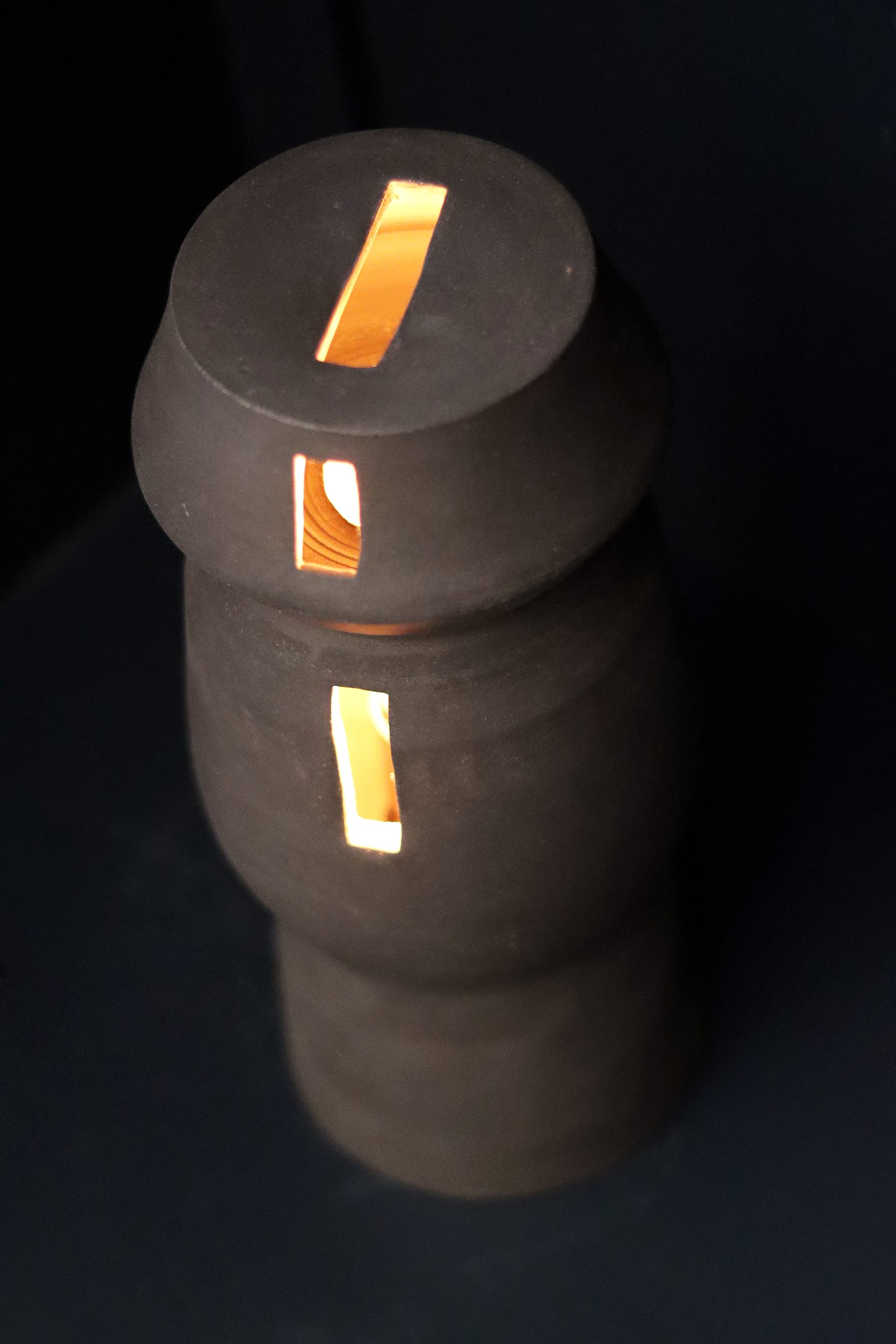 lampe totem terre noire
